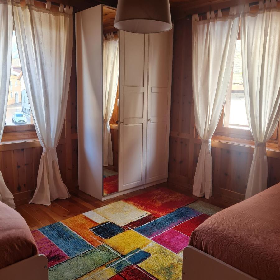 Pile House Apartment อิโซแลคเชีย ภายนอก รูปภาพ